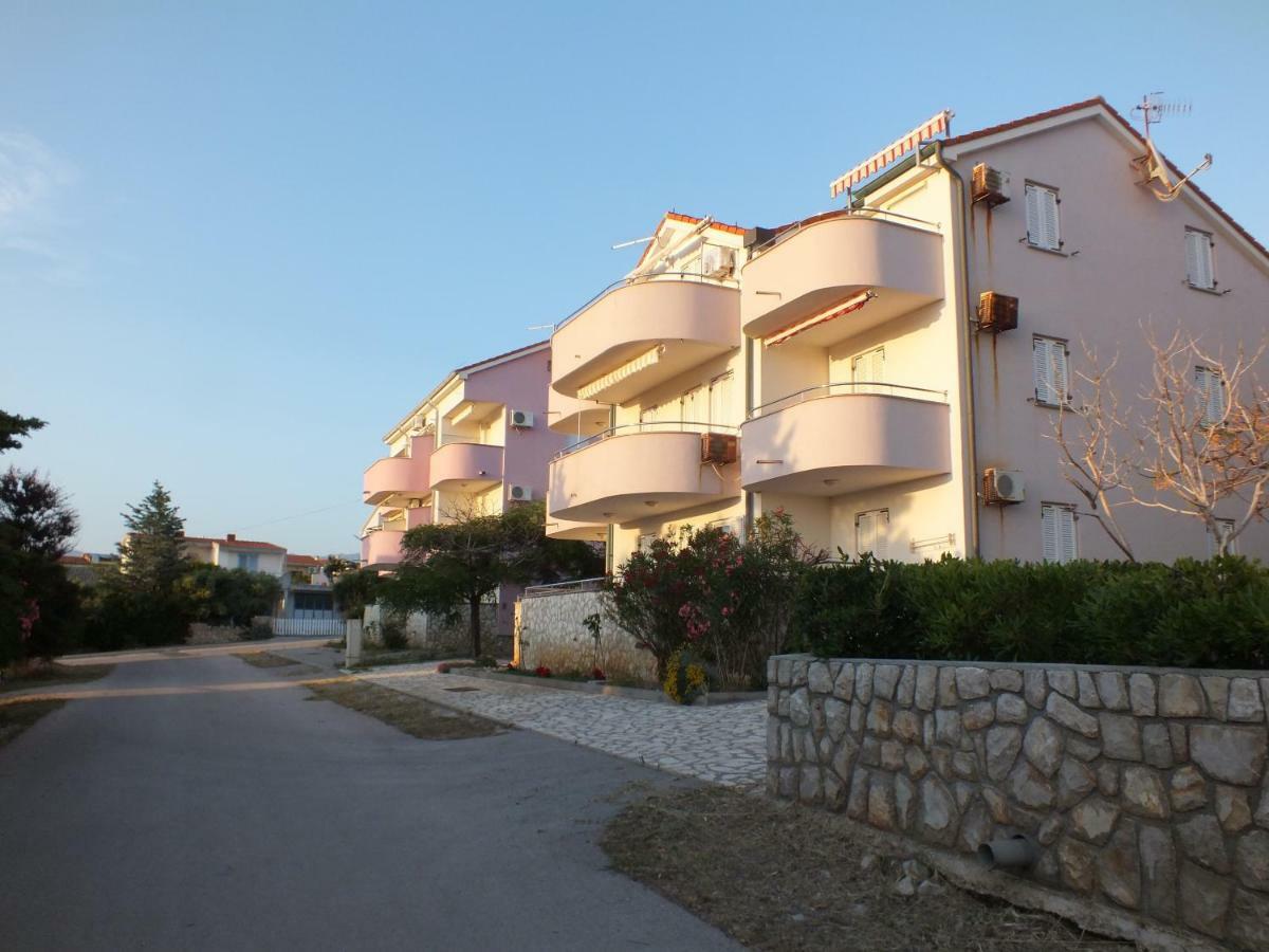 Apartment Jurja Povljana Exterior foto