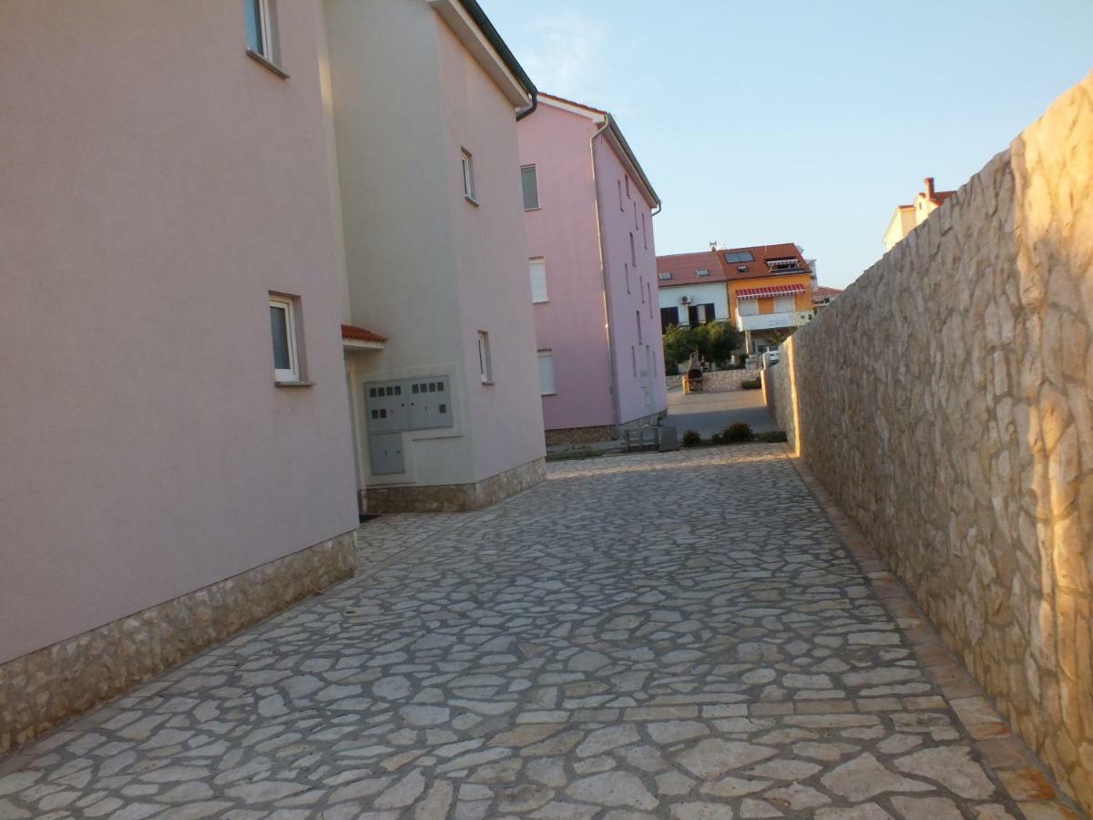 Apartment Jurja Povljana Exterior foto
